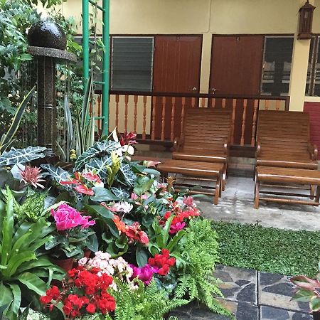 思锐弯住宿加早餐旅馆 清邁 外观 照片